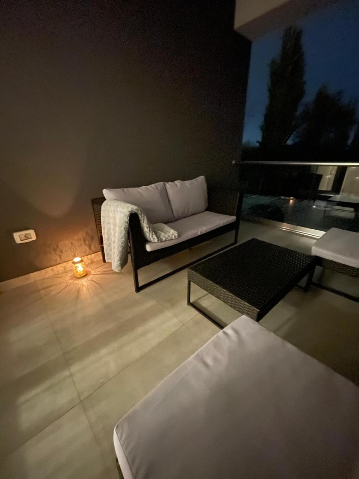 Negruzzi Apartment Dumbravita  外观 照片